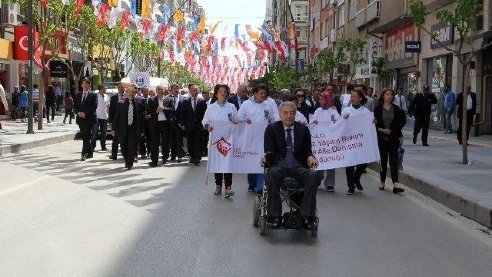 Elazığ'da Engelliler Haftası yürüyüşü