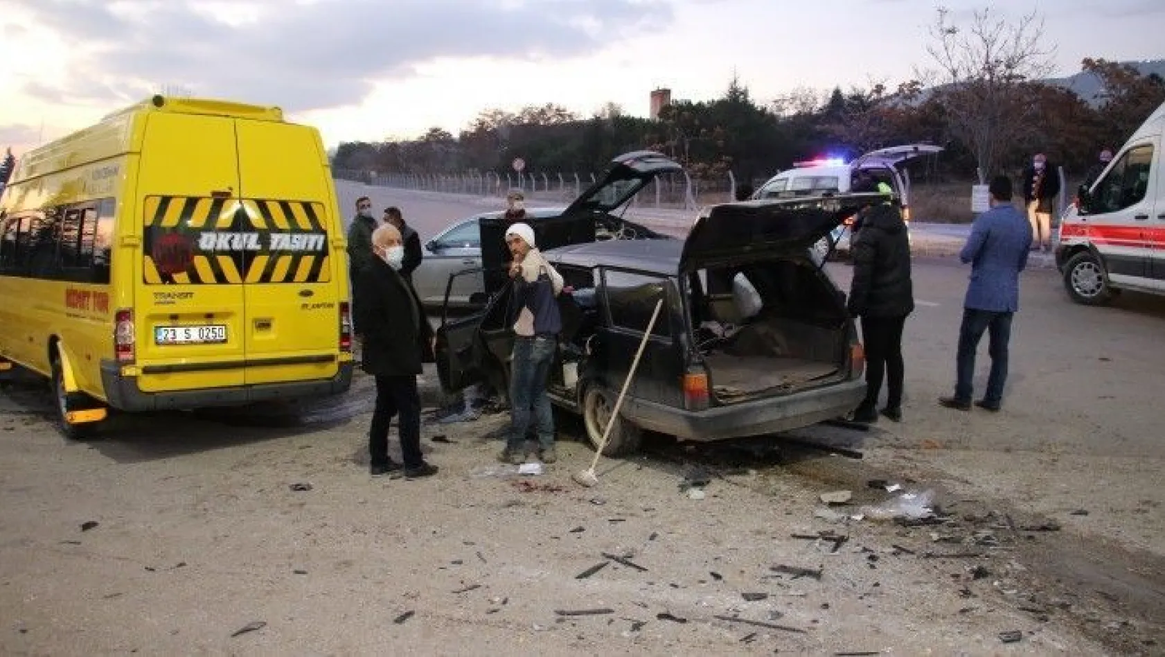 Elazığ'da feci trafik kazası ! Çok sayıda yaralı var
