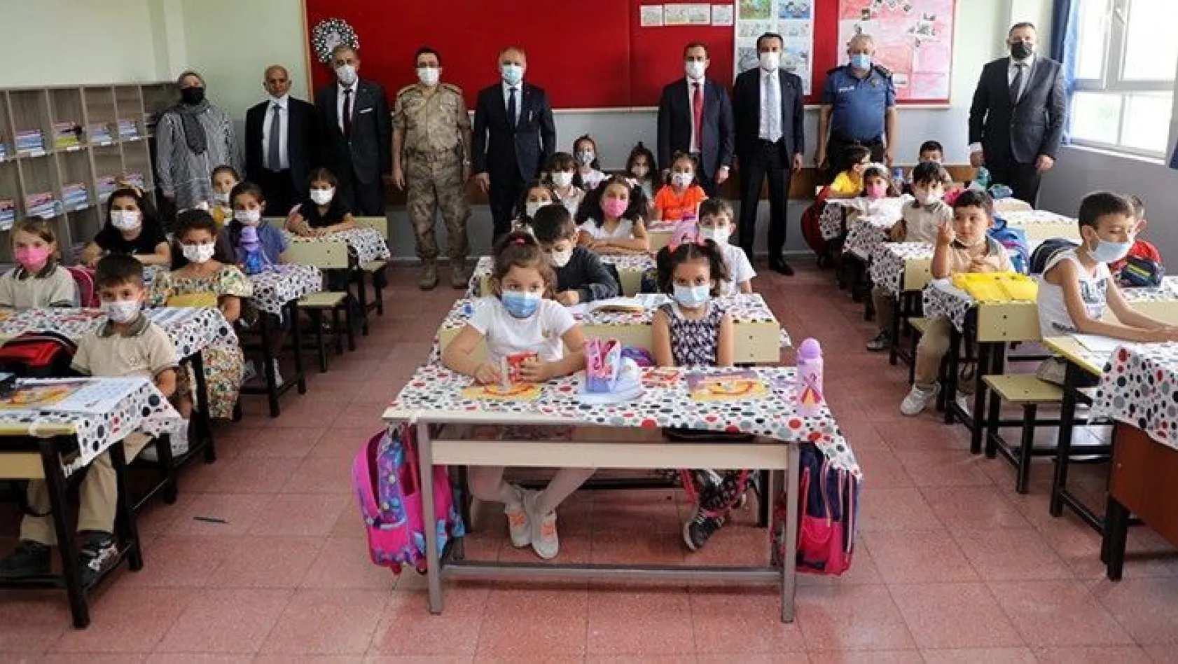 Elazığ'da İlköğretim Haftası etkinliği