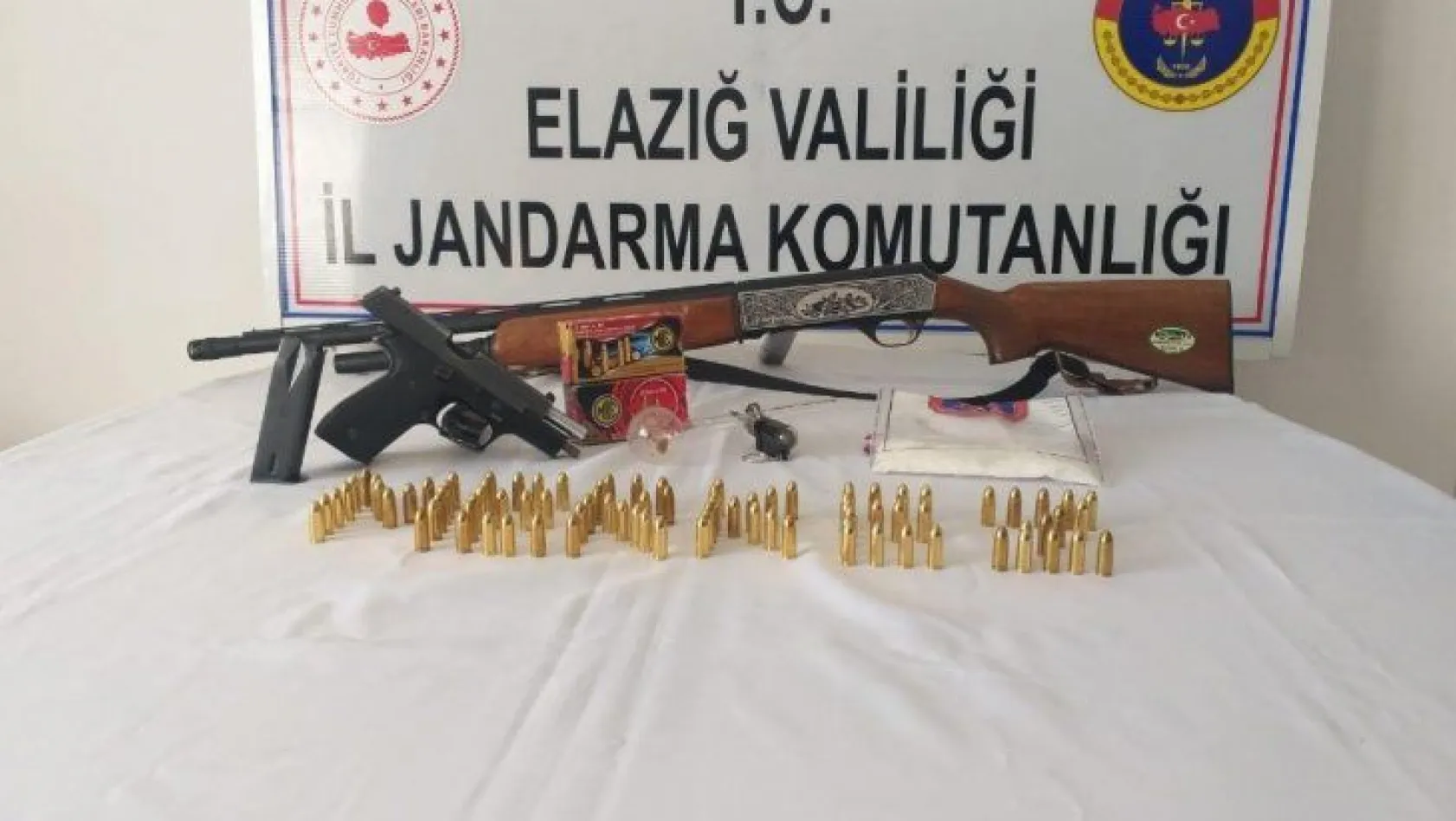 Elazığ'da uyuşturucu ve silah operasyonu