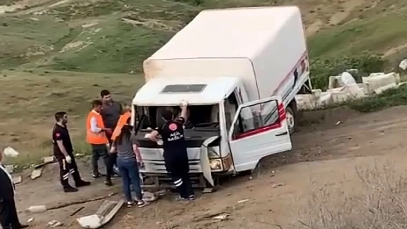 Elazığ'da kamyonet kazası