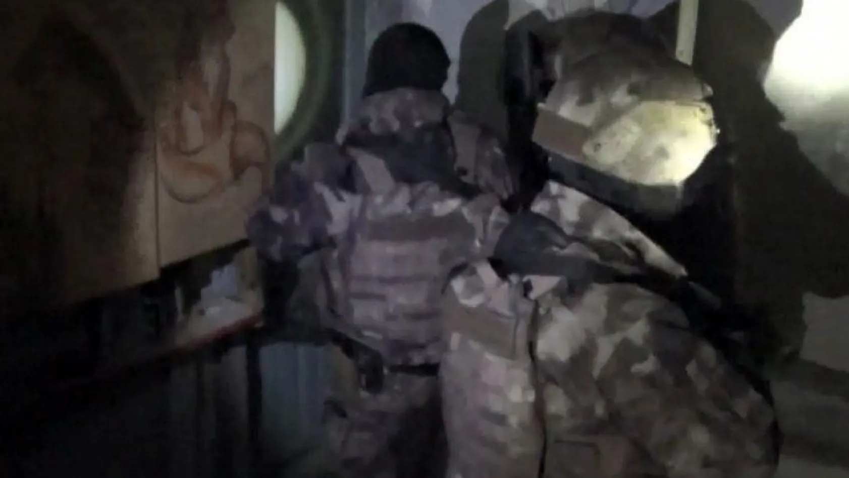 Elazığ'da özel harekat destekli uyuşturucu operasyonu! Gözaltılar var