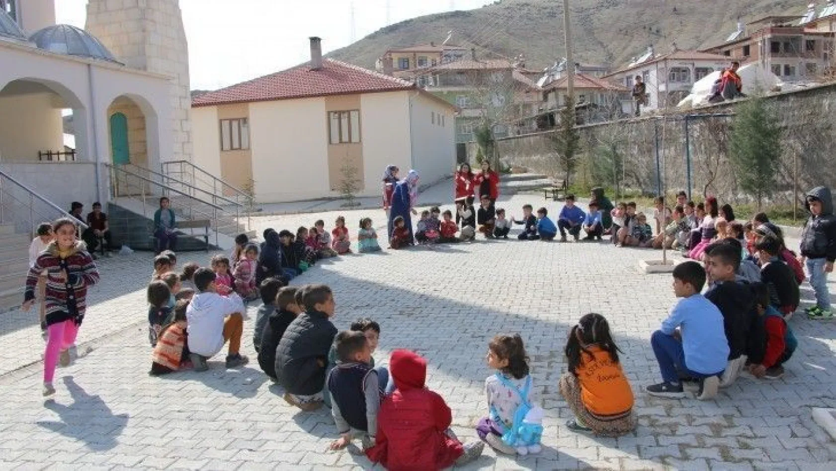 Elazığ'da Okul Destek ve Sosyal Uyum Projesi