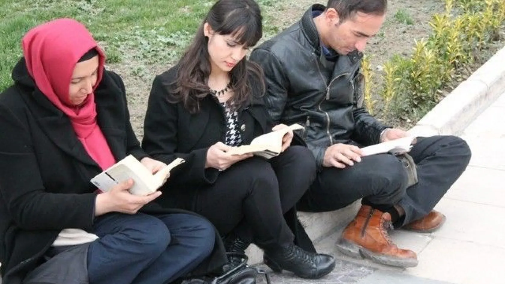 Elazığ'da 'Sessiz kitap okuma' etkinliği
