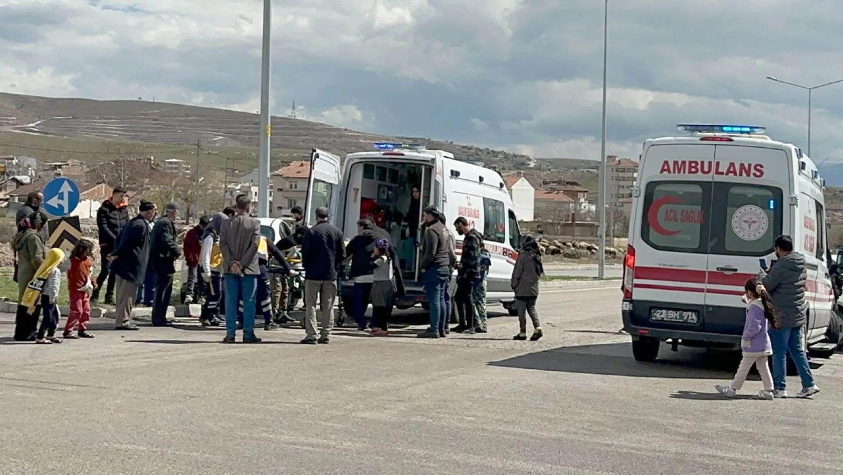 Elazığ'da trafik kazası! Yaralılar var