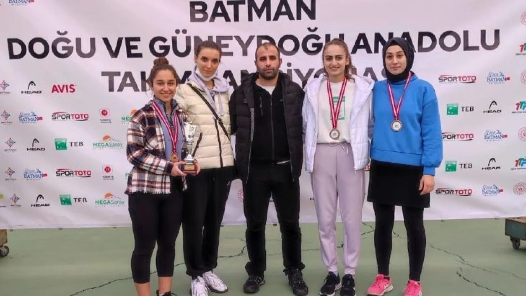 Elazığ Gençlik Spor teniste 3. oldu