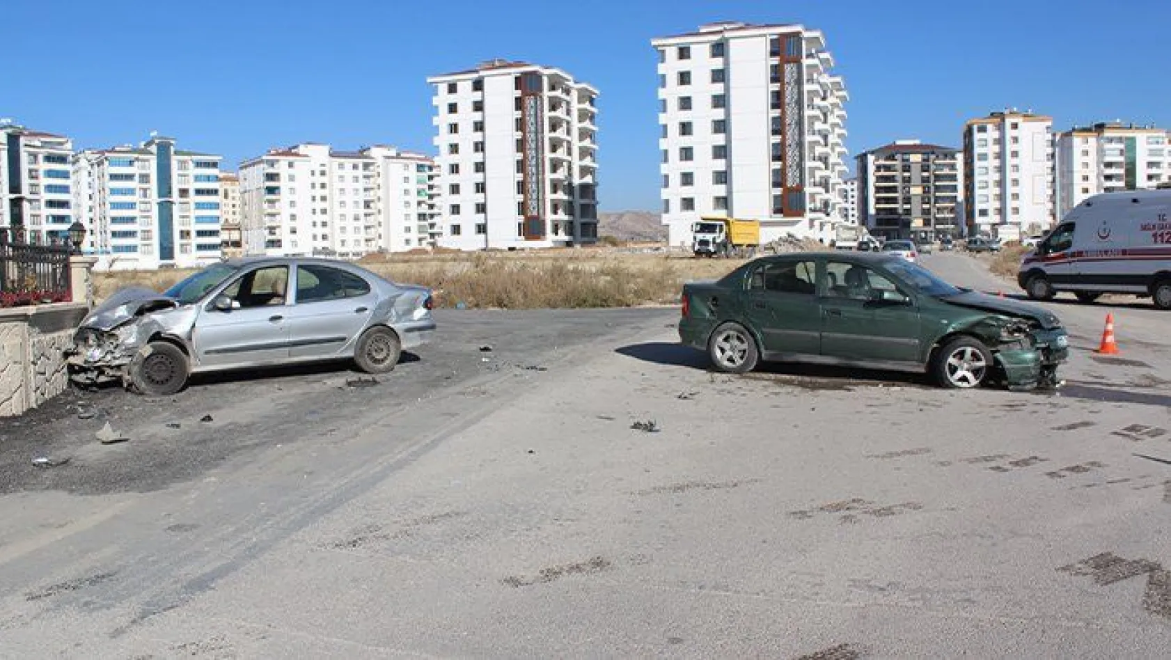 Elazığ'da feci kaza! 12 yaralı