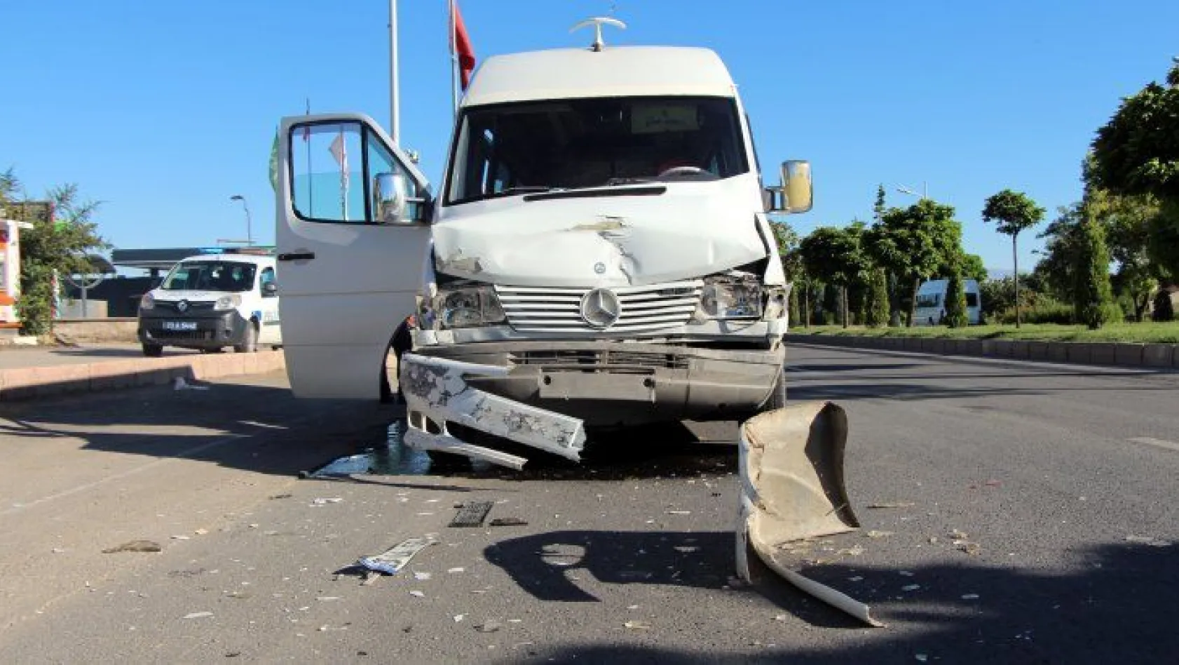 Elazığ'da kaza! Çok sayıda yaralı var