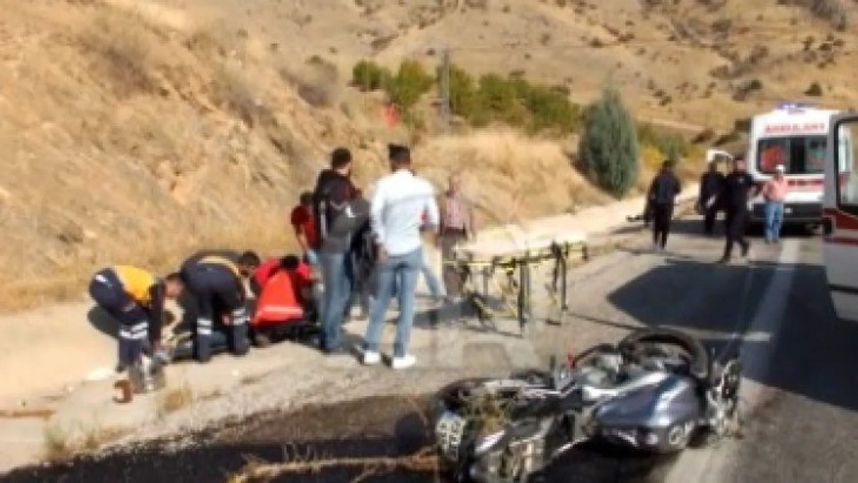 Elazığ'da motosiklet kazası! Yaralılar var