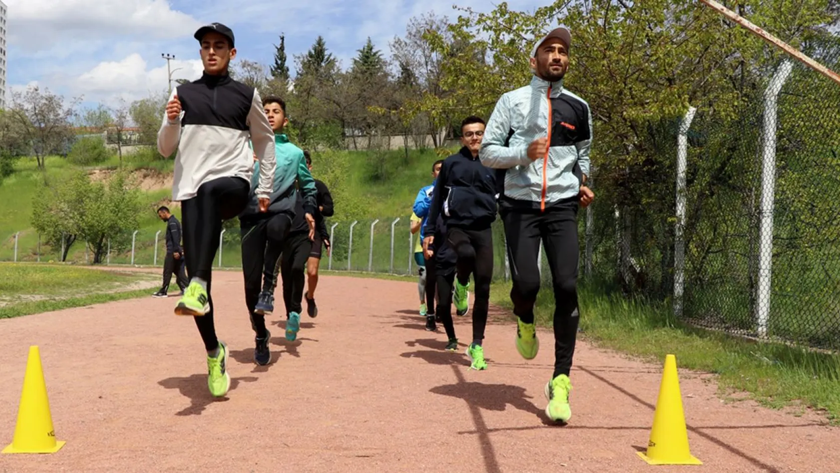 Elazığlı milli atlet, 'Paris Olimpiyatları'na koşuyor