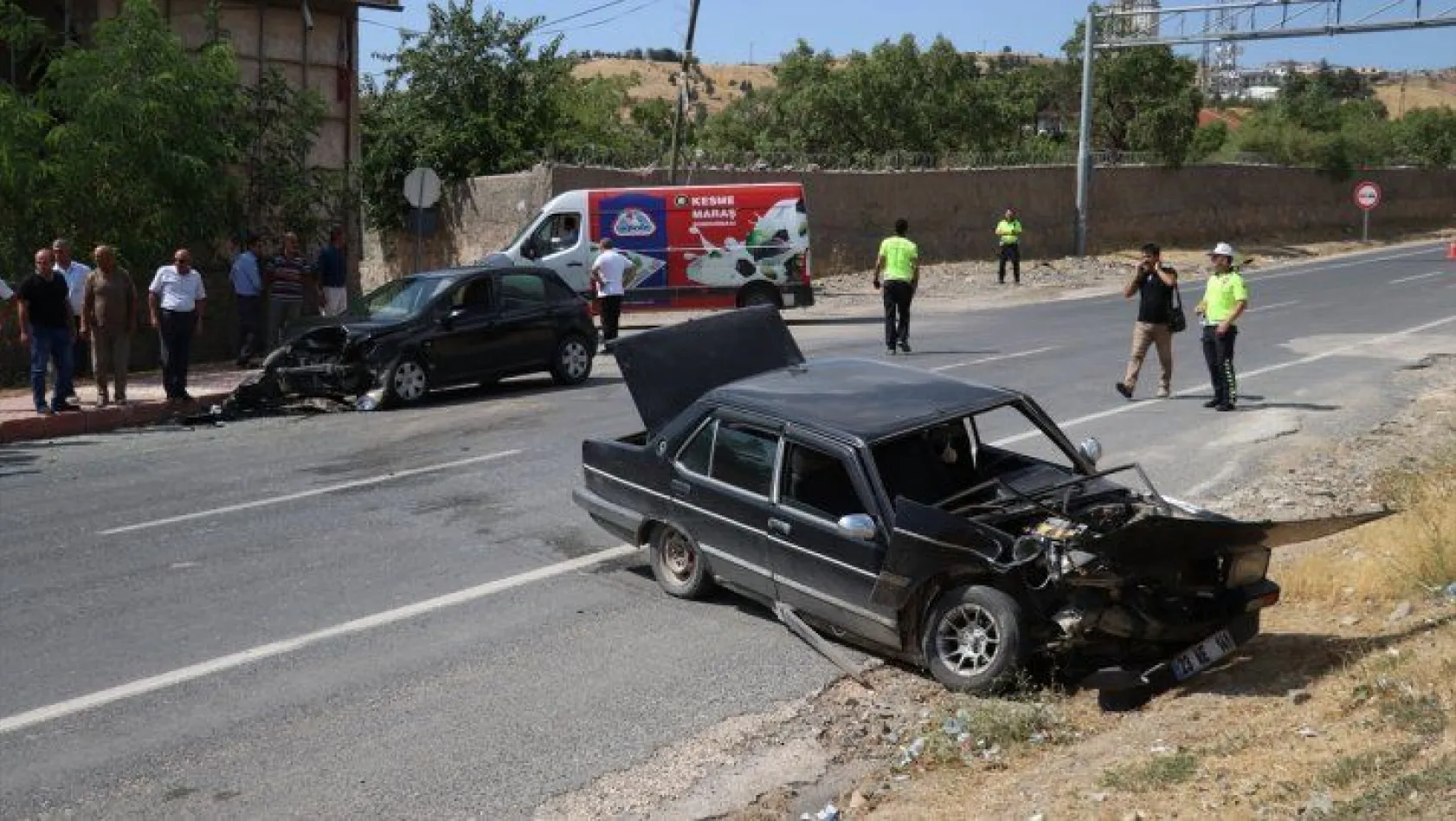 Elazığ-Pertek yolunda trafik kazası! Yaralılar var