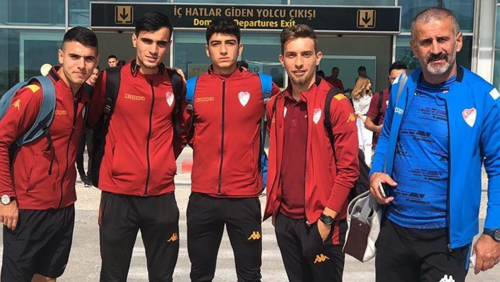 Elazığspor 19 futbolcuyla Bodrum'a gitti