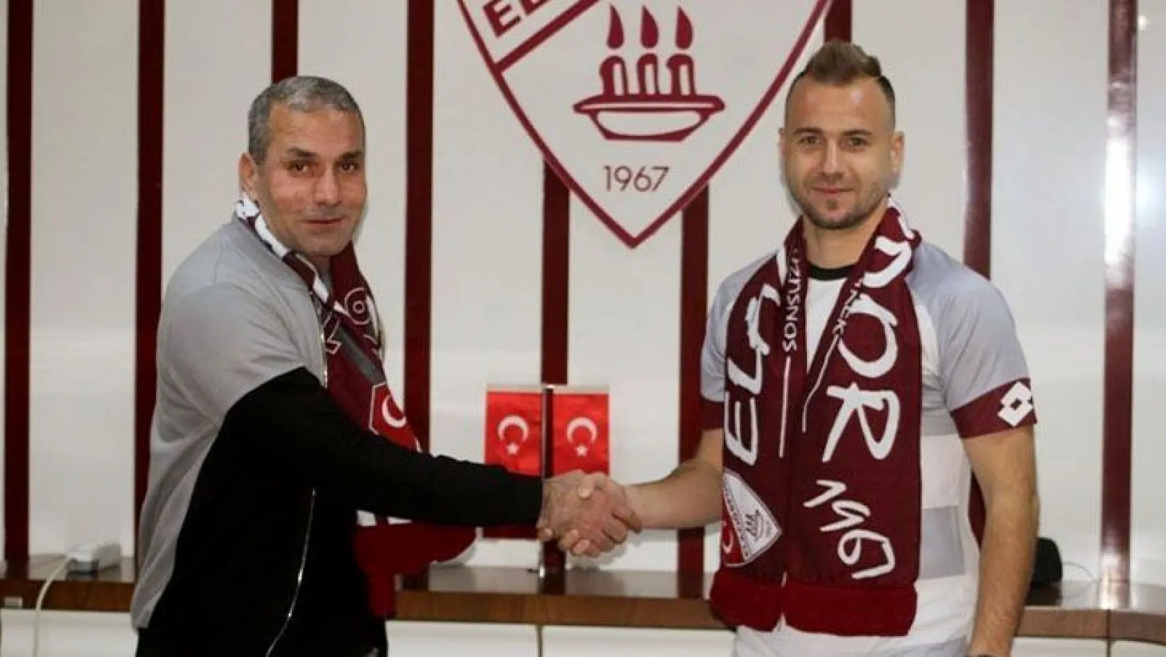 Elazığspor'dan yeni transferlere imza töreni