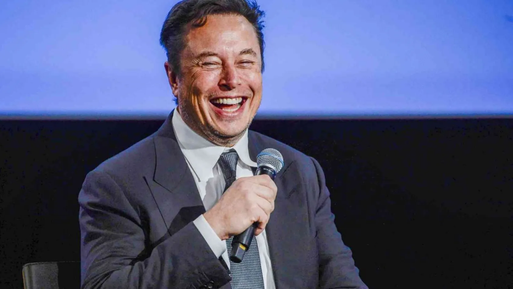 Elon Musk, Tesla hisselerinin sattı