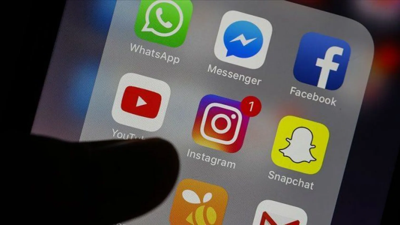 Facebook, Instagram ve WhatsApp'a erişim kesildi