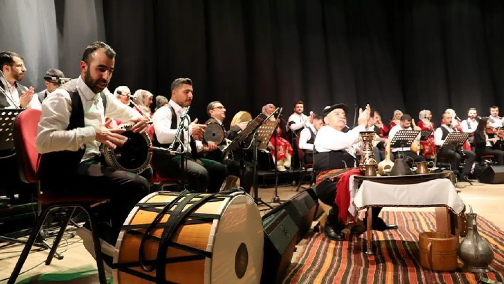 FÜ'de gazetecilere özel Harput Müziği Konseri düzenlendi