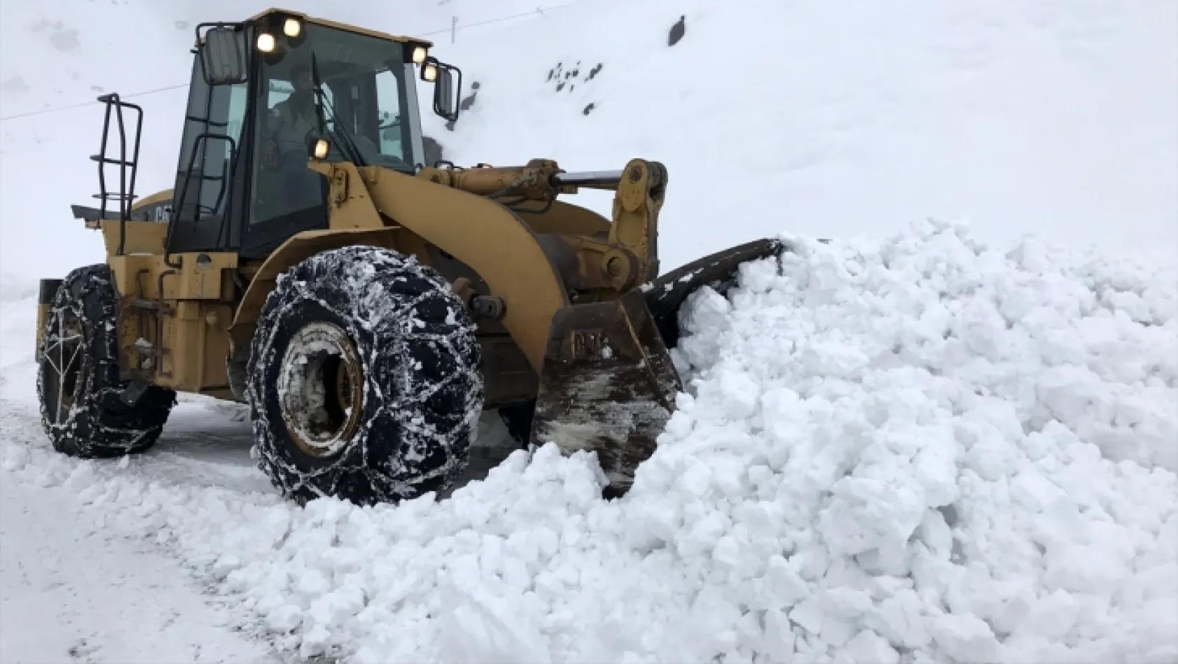 Tunceli'de kar nedeniyle 79 köy yolu kapandı