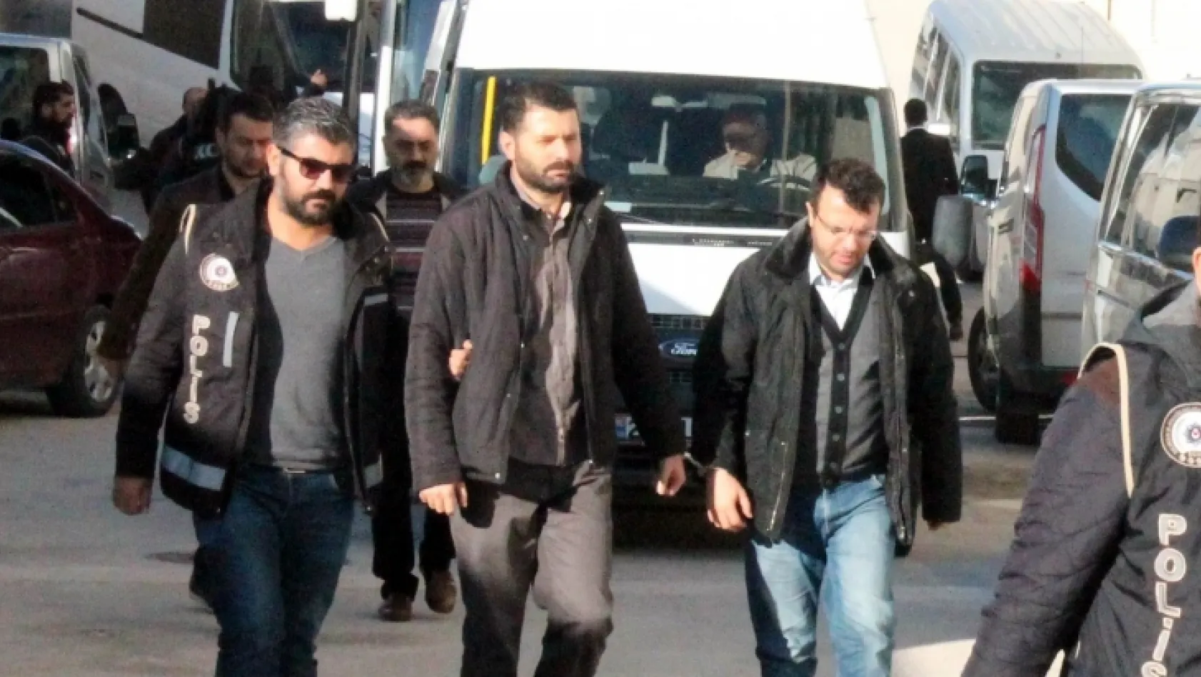 Elazığ'da FETÖ'den 20 sağlıkçı tutuklandı