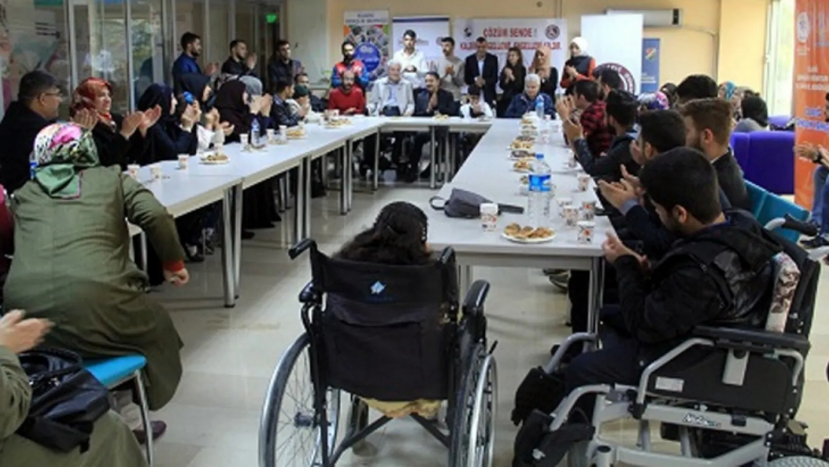 Fırat Üniversitesi öğrencileri engellilerle bir araya geldi