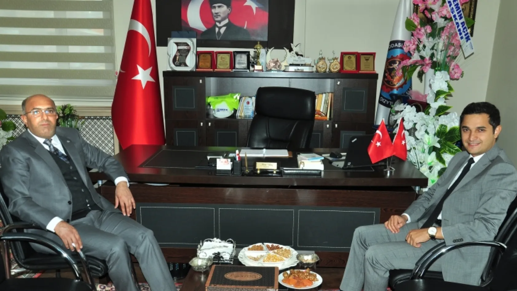 Baskil Kaymakamı Murat'tan başkan Ulaş'a ziyaret