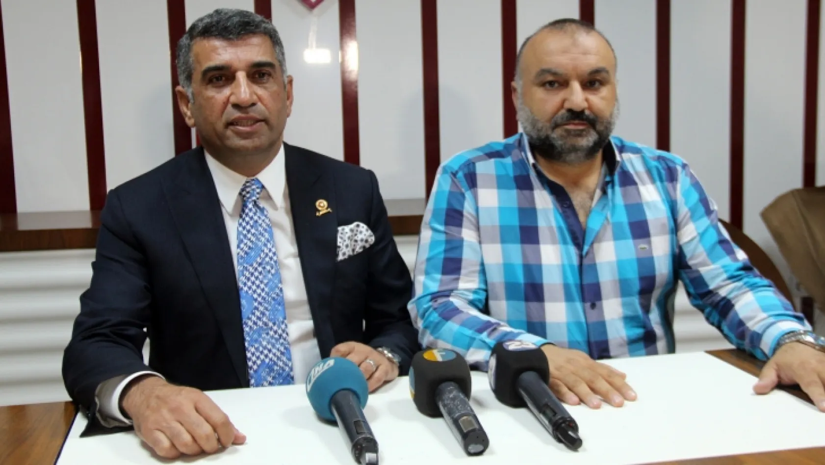 CHP'li Erol, 6 aylık milletvekili maaşını Elazığspor'a bağışladı