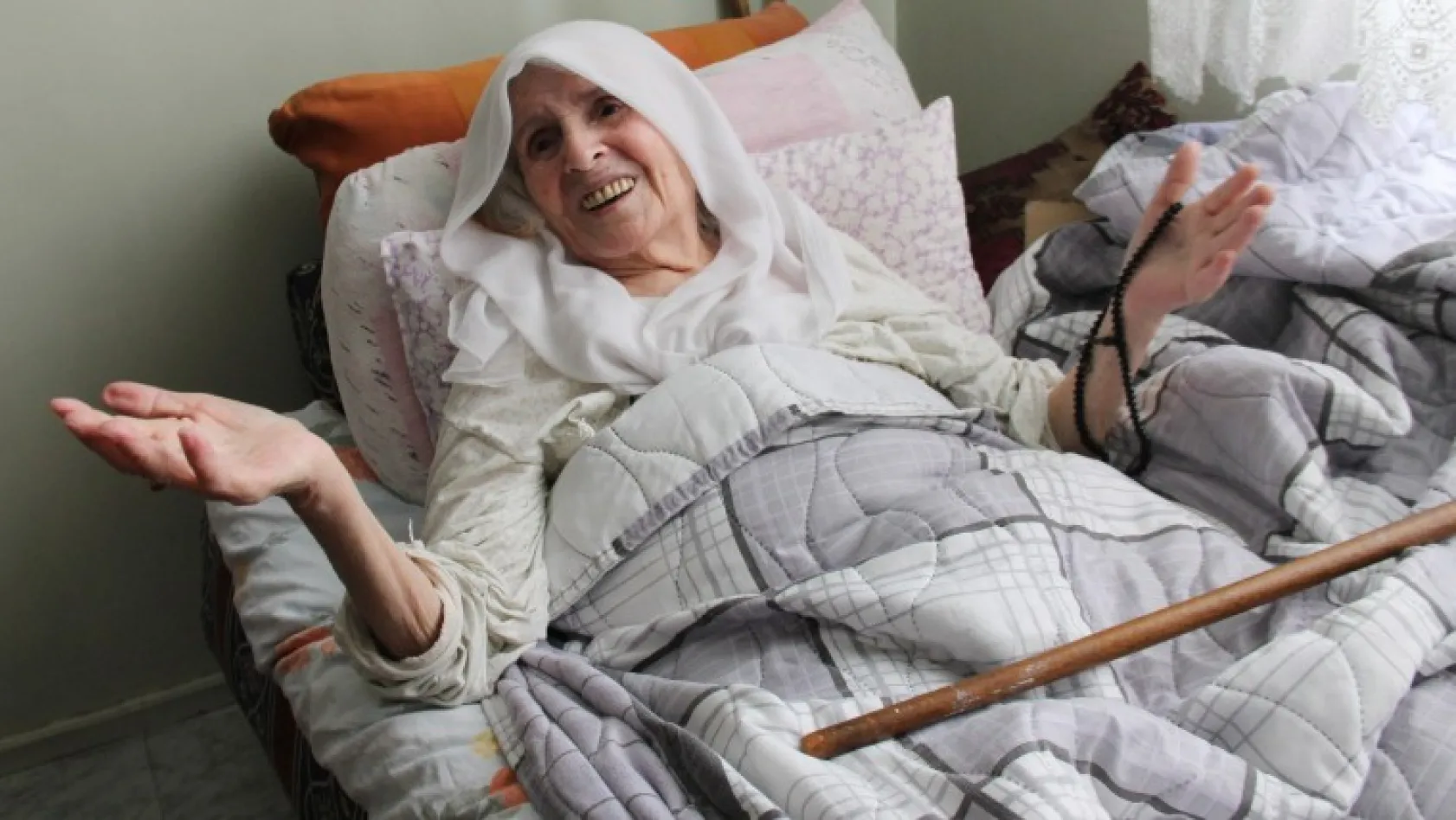 FETÖ'cüler 87 yaşındaki kadını dolandırmış
