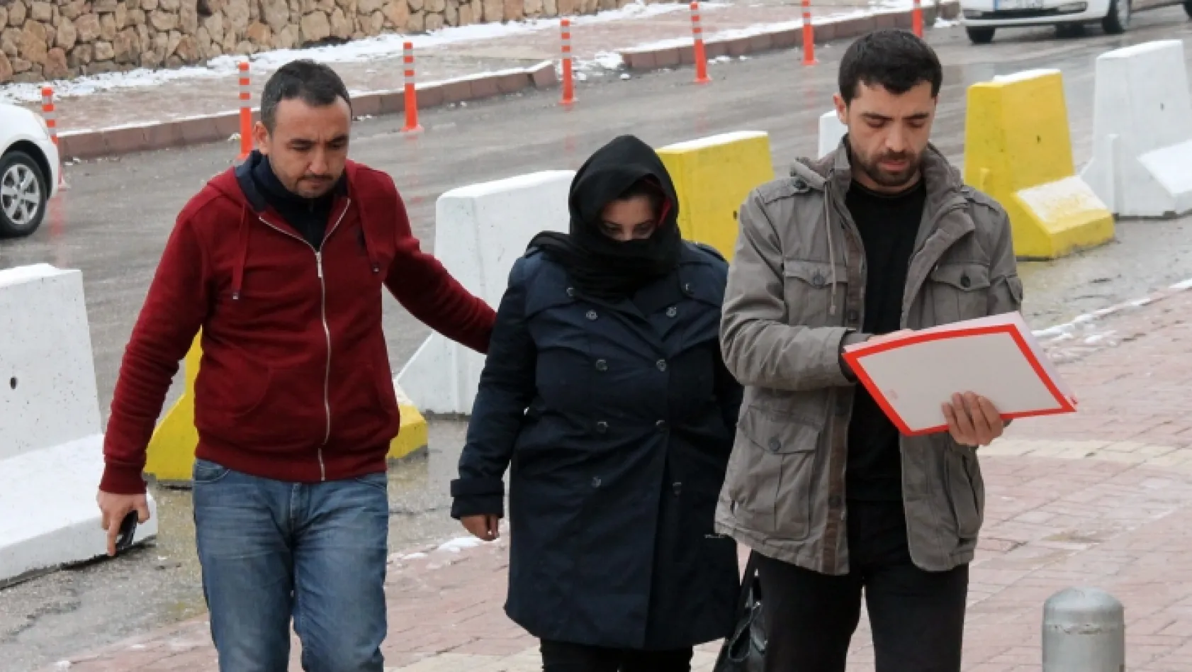 Yakalanması için ödül konulan dolandırıcı kadın Elazığ'da yakalandı