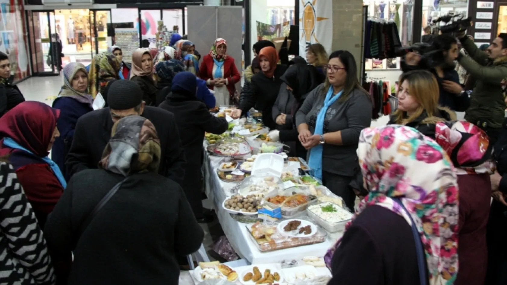 AK Parti'li kadınlardan yerli üretim etkinliği
