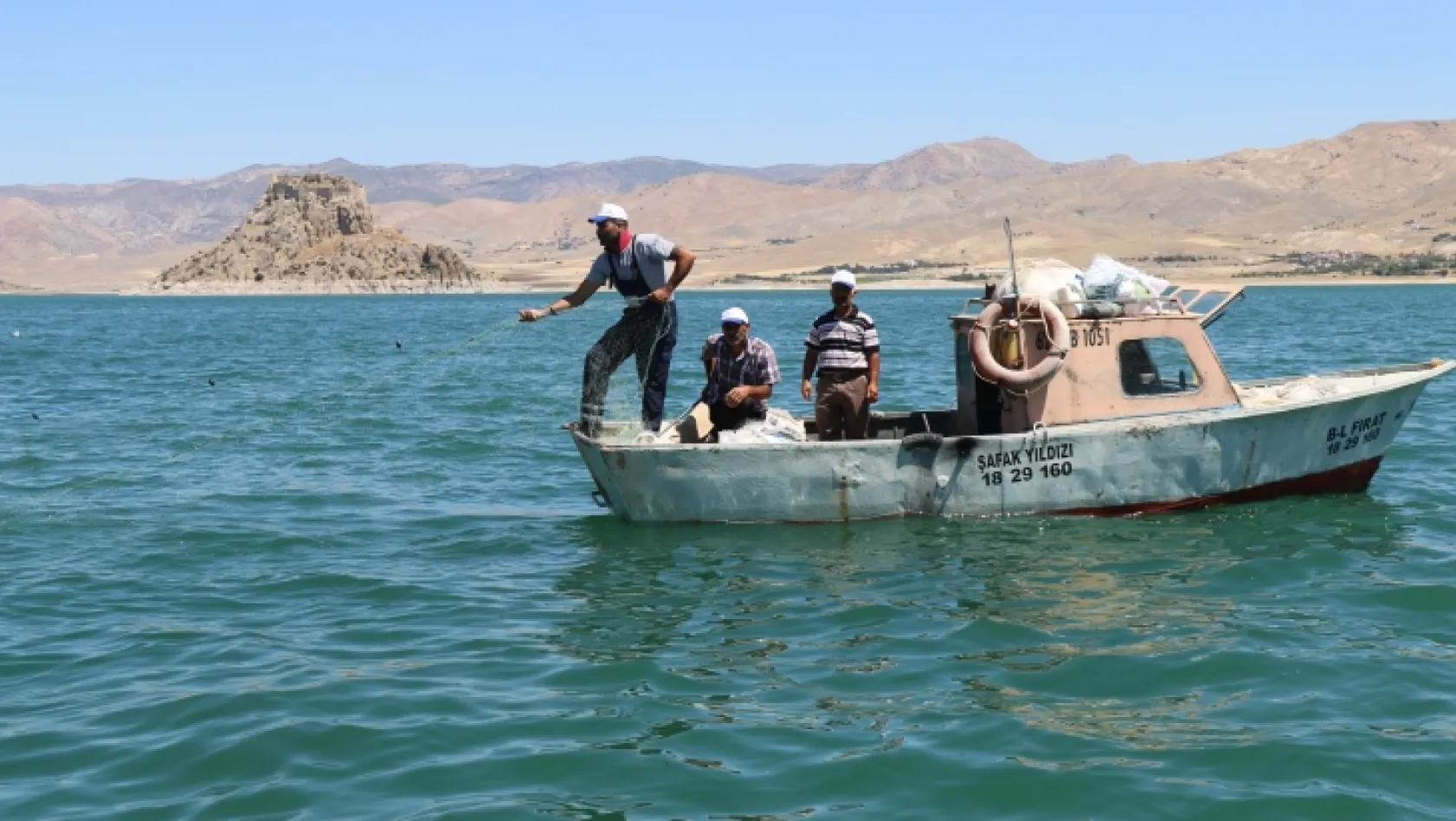 Elazığlı balıkçılar 'Vira Bismillah' dedi