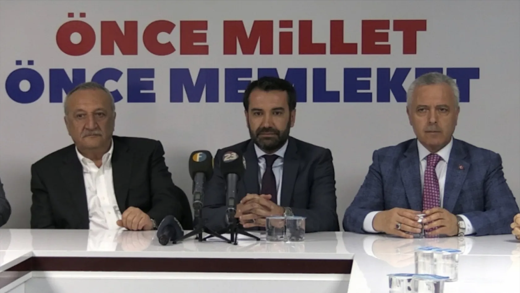 Eski Bakan Ağar ve AK Parti Milletvekili Ataş Elazığ'da