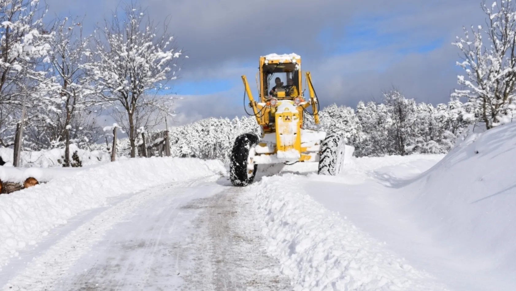 Kar nedeniyle kapanan 362 köy yolu açıldı