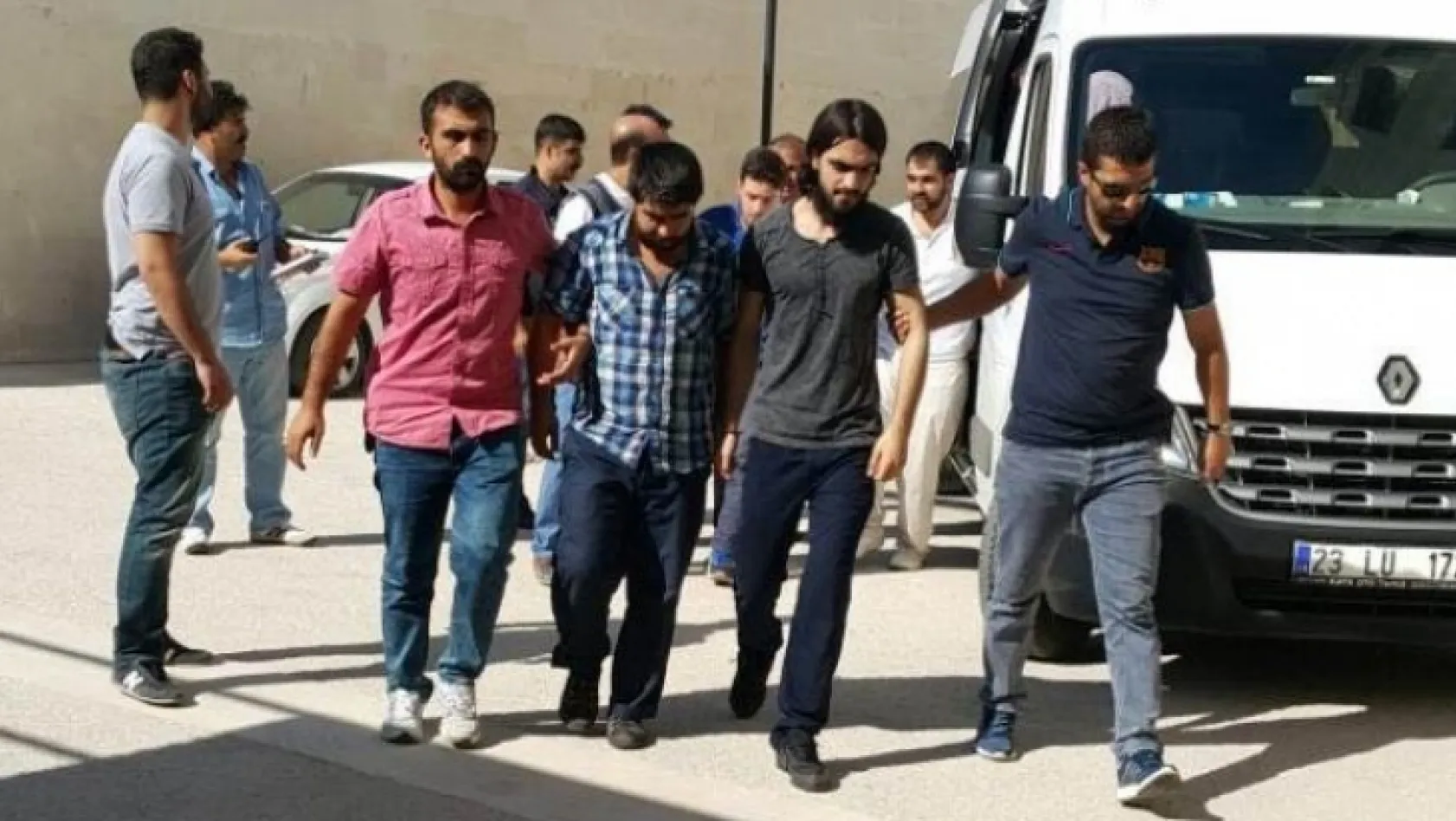 10 IŞİD'li tutuklandı