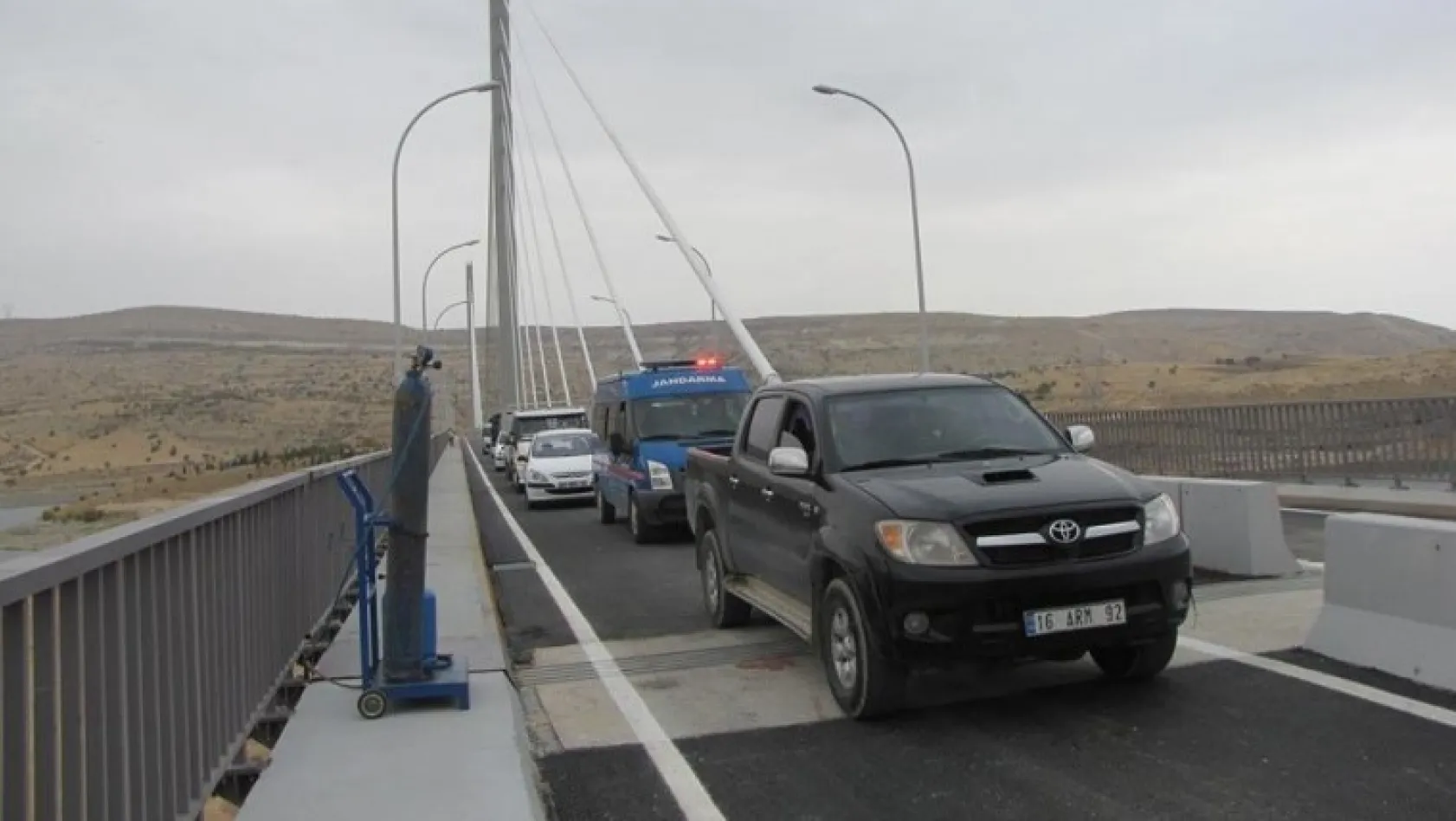 Türkiye'nin 4. büyük asma köprüsü açıldı