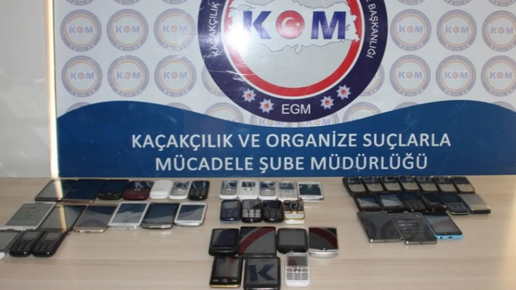 Elazığ'da kaçak cep telefonu operasyonu