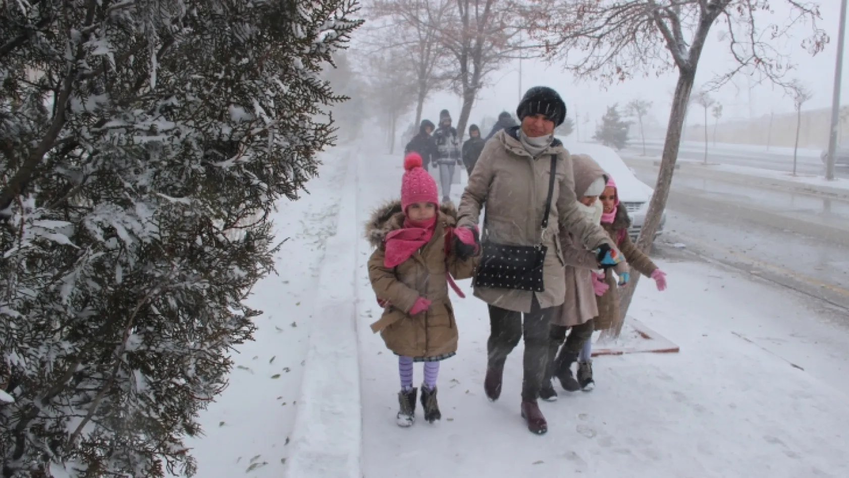 Bingöl'de okullara kar tatili