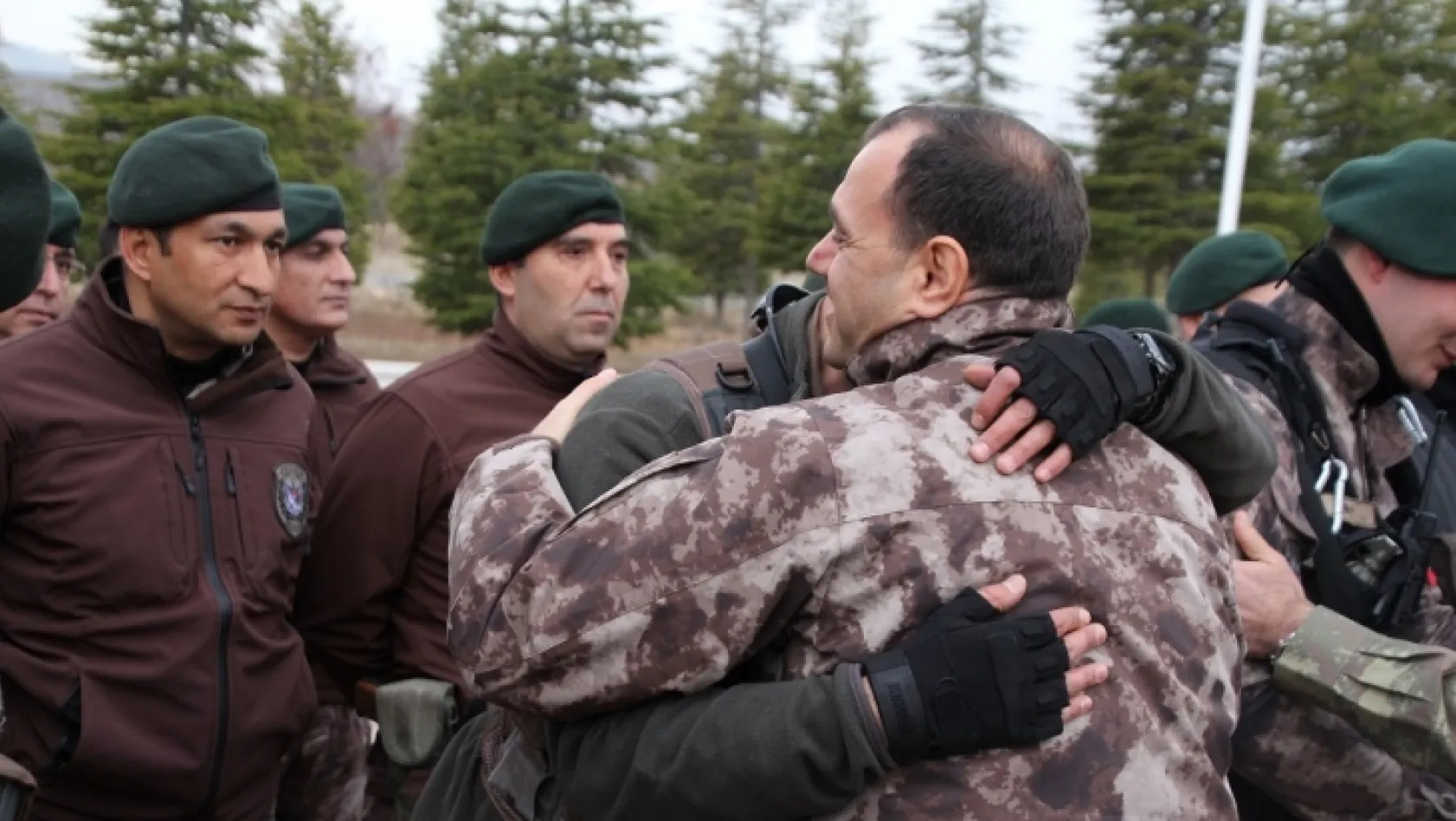 Elazığ'dan özel harekatçılar Afrin'e uğurlandı