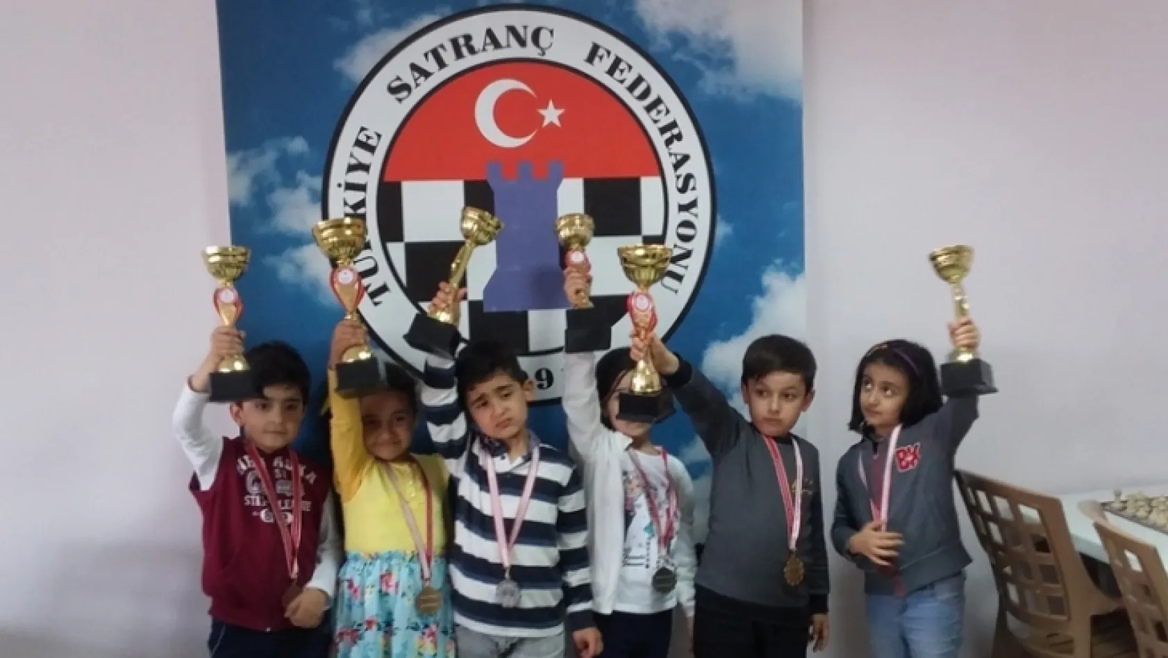 Anaokulu öğrencileri satrançta yarıştı