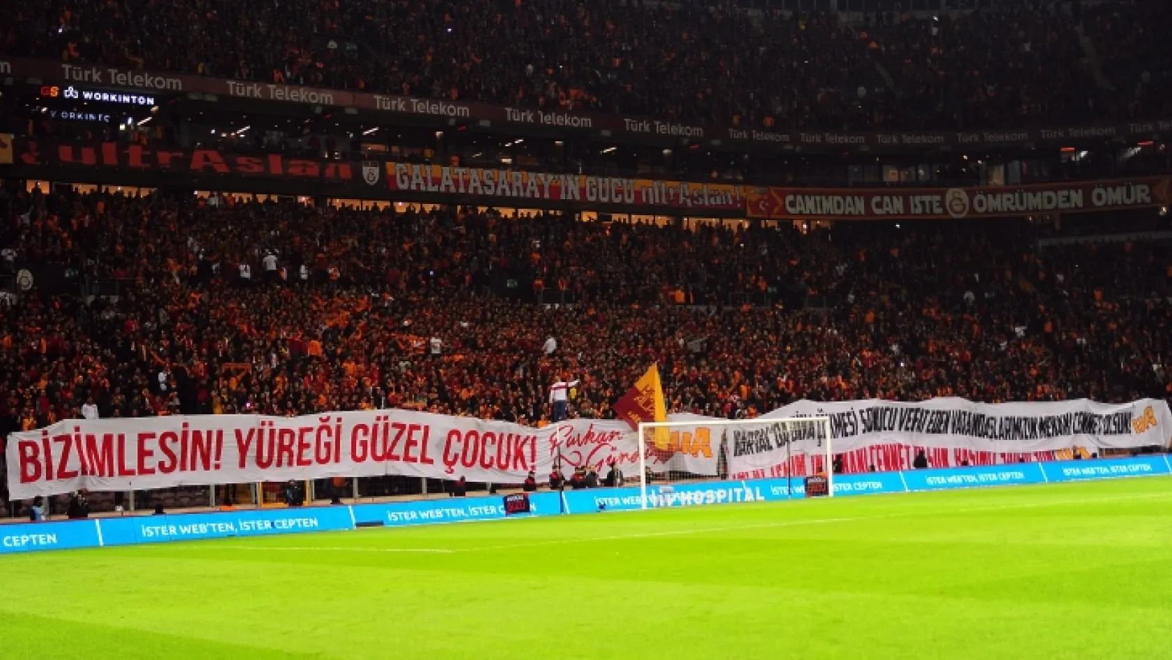 Galatasaray tribünleri de küçük Furkan'ı unutmadı