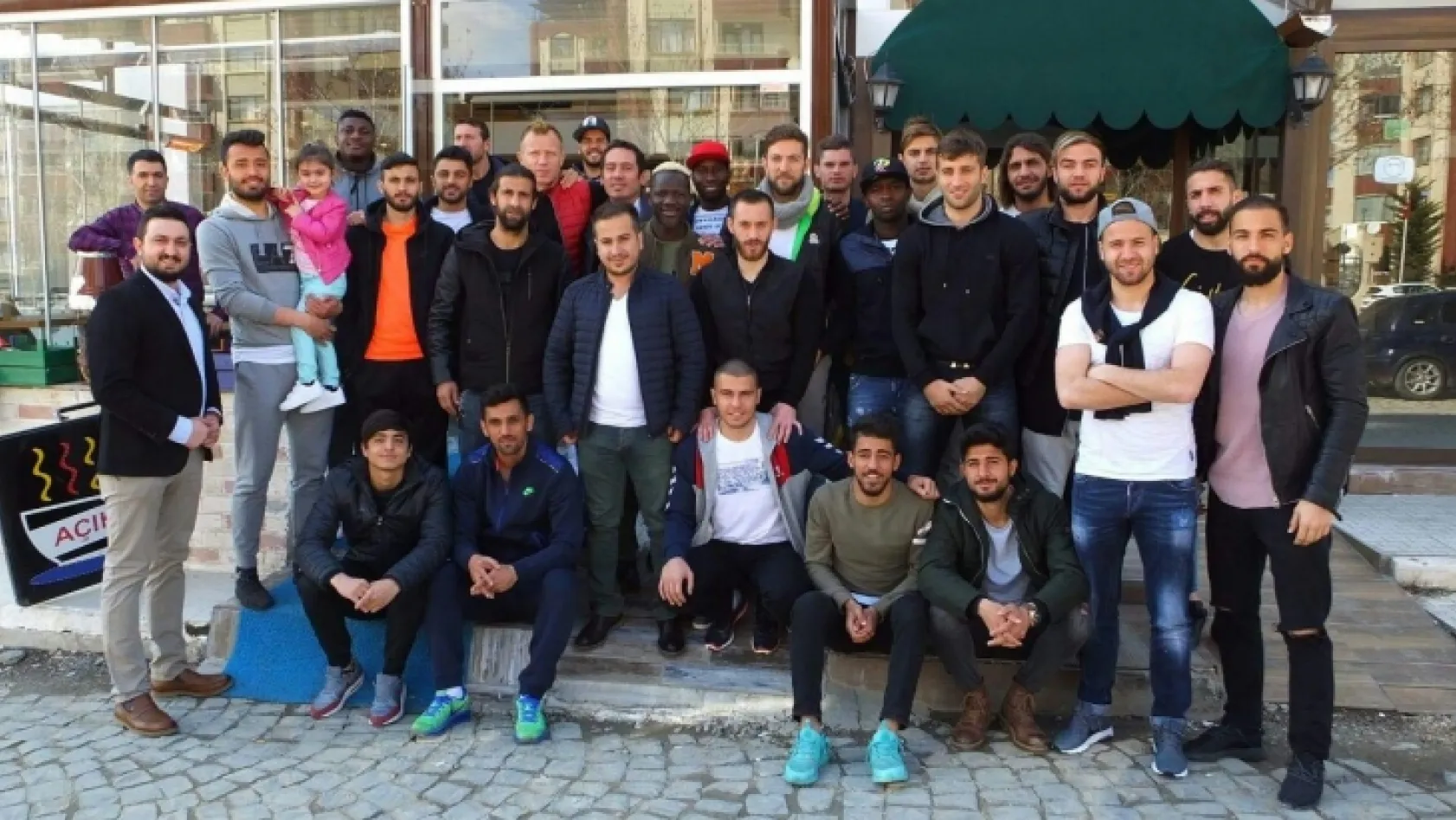 Van Kahvaltı Sarayı'ndan Elazığspor'a destek