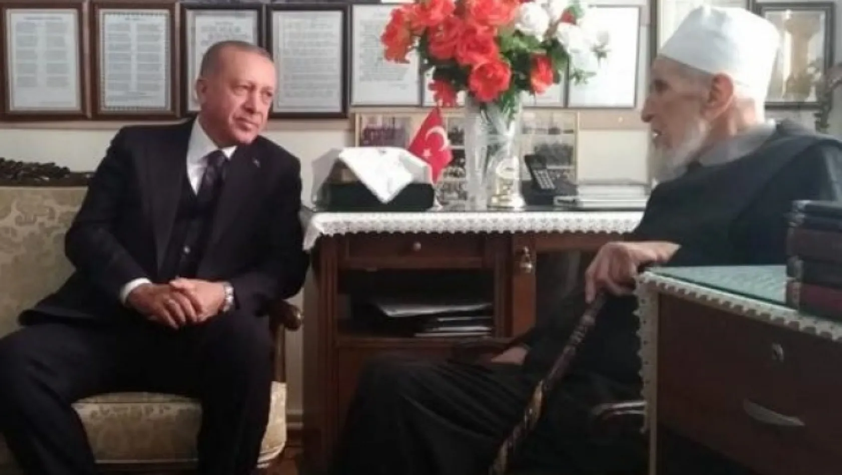 Erdoğan'dan, 105 yaşındaki hafız Nazırlı'ya özel hediye