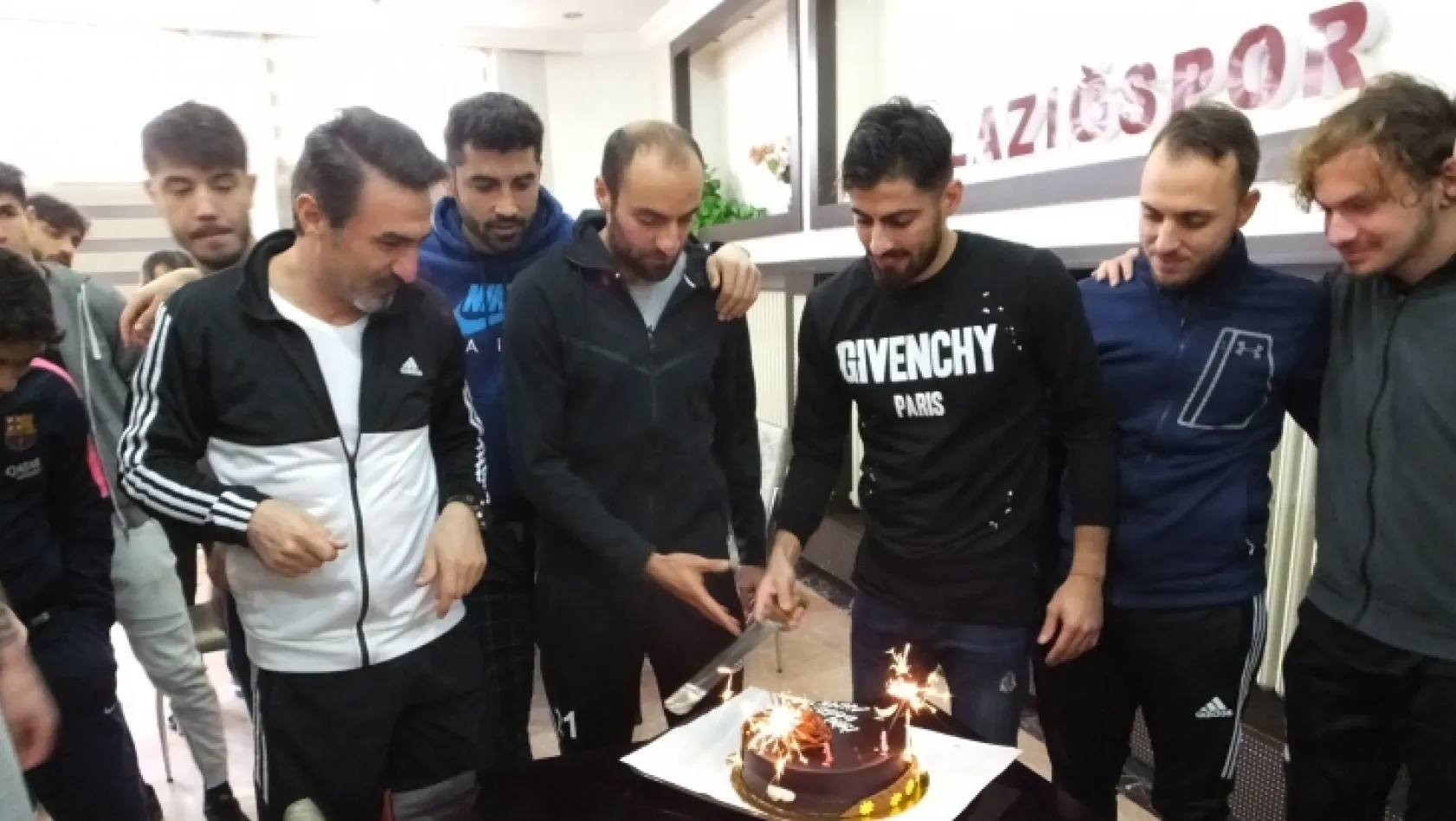 Ahmet Doğan'a doğum günü kutlaması