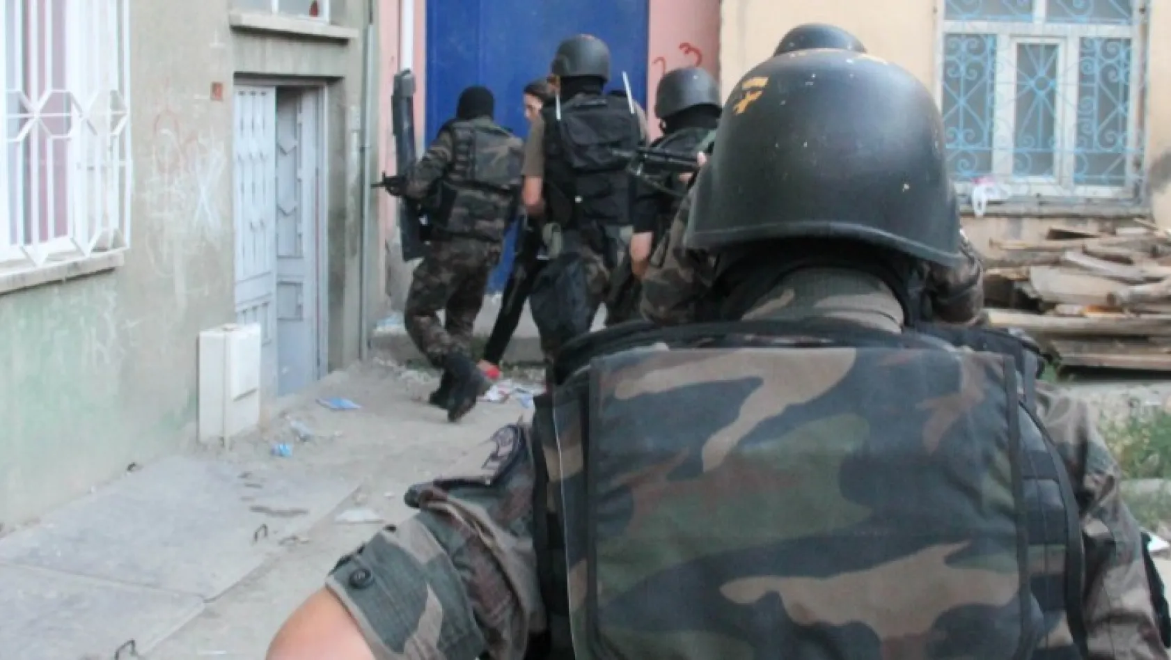 Elazığ'da şafak operasyonu: 11 gözaltı