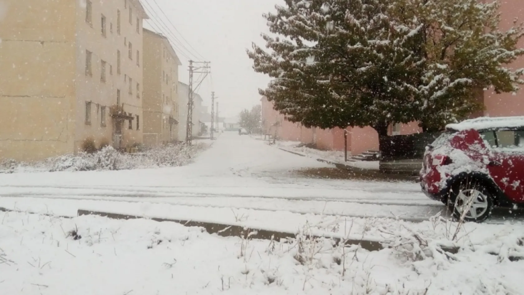 Pülümür'de okullara 2 gün kar tatili
