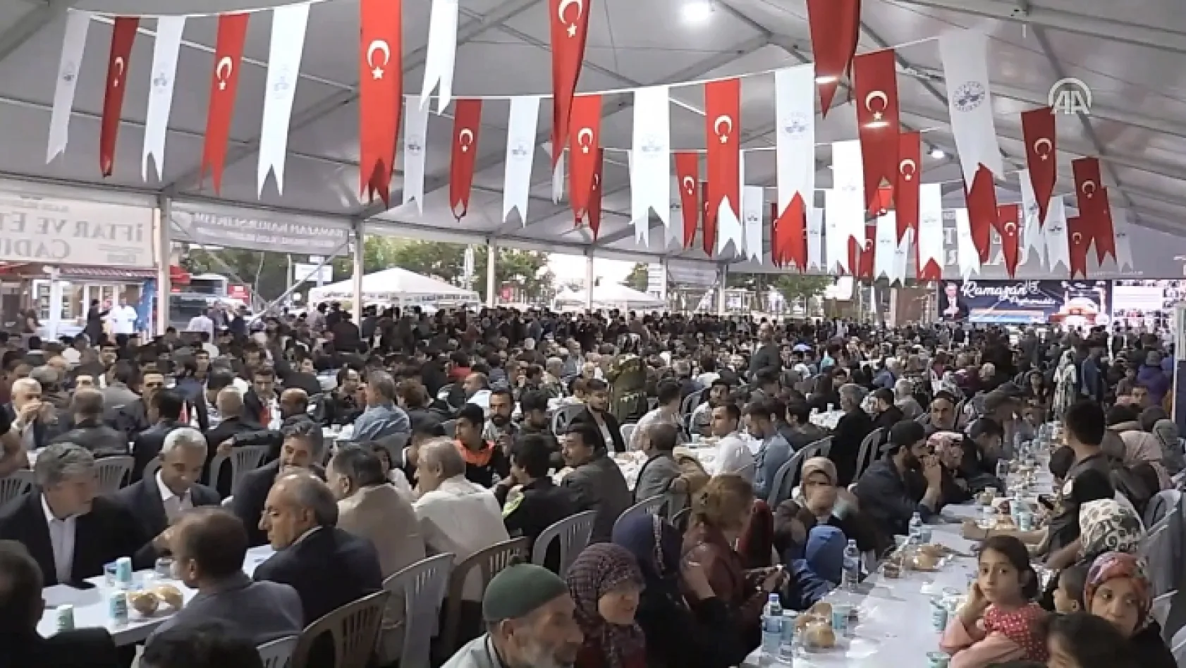 Elazığ Belediyesinden 2 bin kişiye iftar