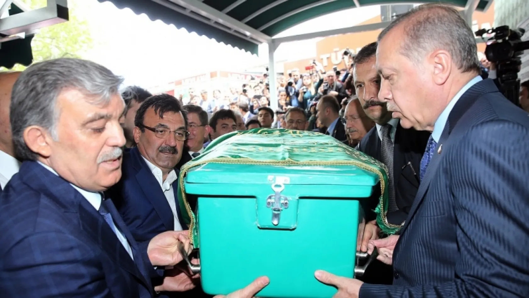 11. Cumhurbaşkanı Gül'ün babası son yolculuğuna uğurlandı