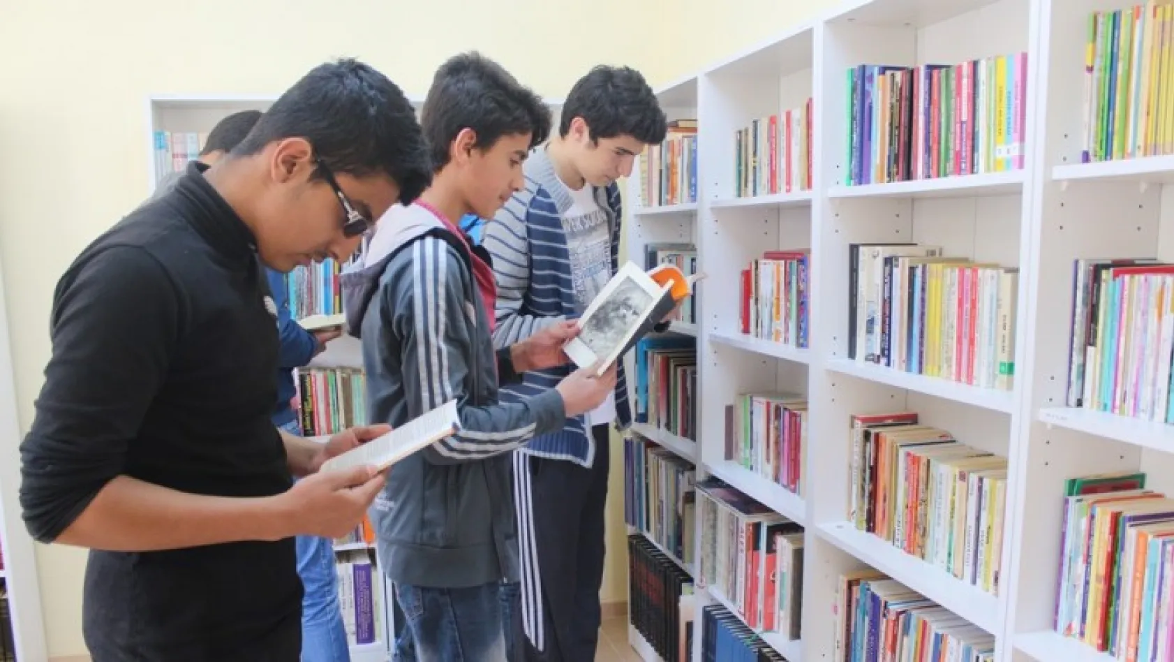 Hoca Ahmet Yesevi Kütüphanesi açıldı
