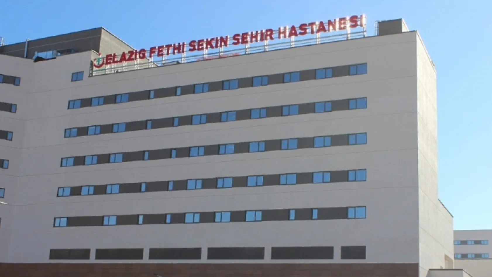 Şehir hastanesinin 'Fethi Sekin' tabelası asıldı