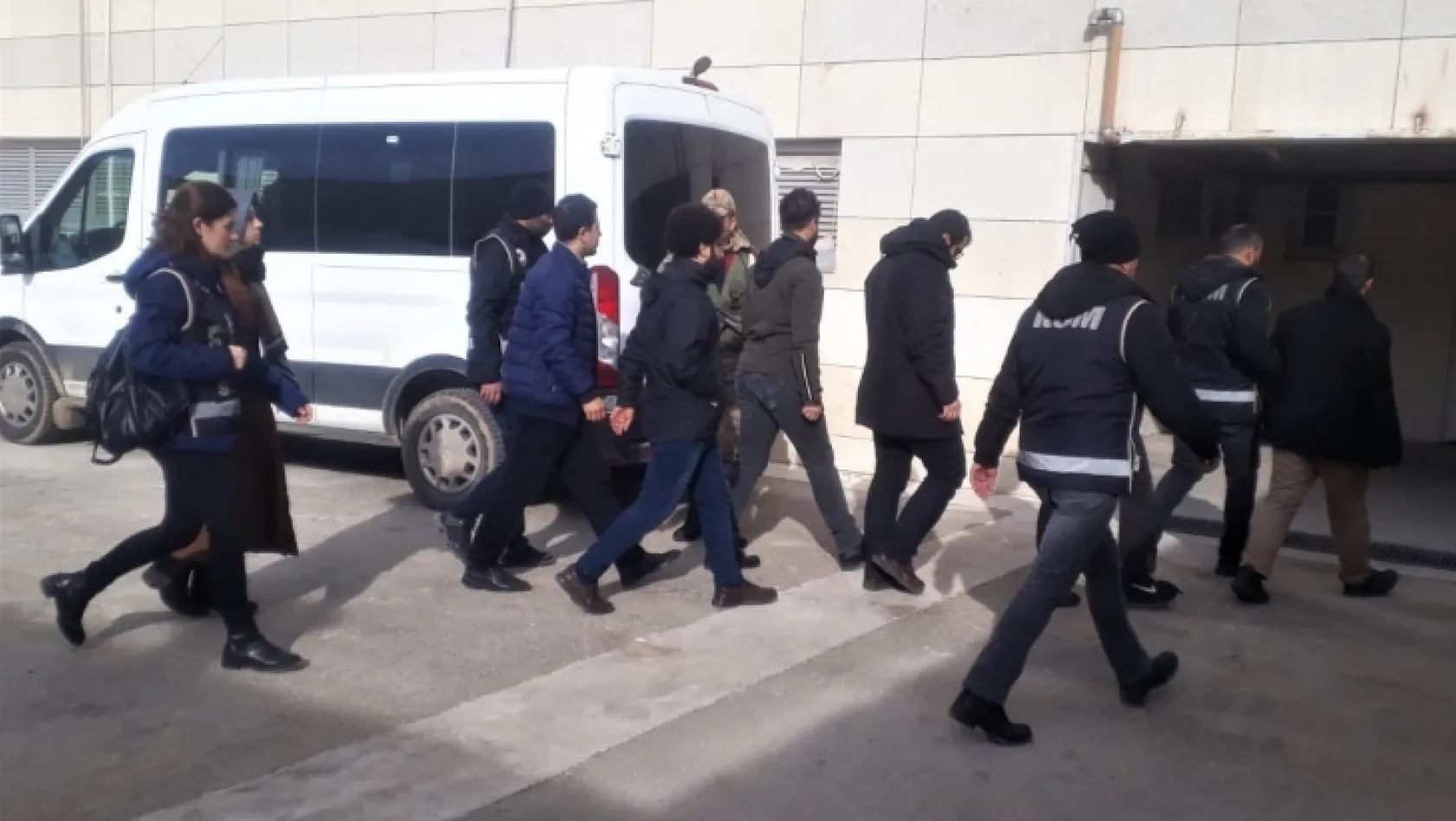 Elazığ'da FETÖ'den 5 tutuklama