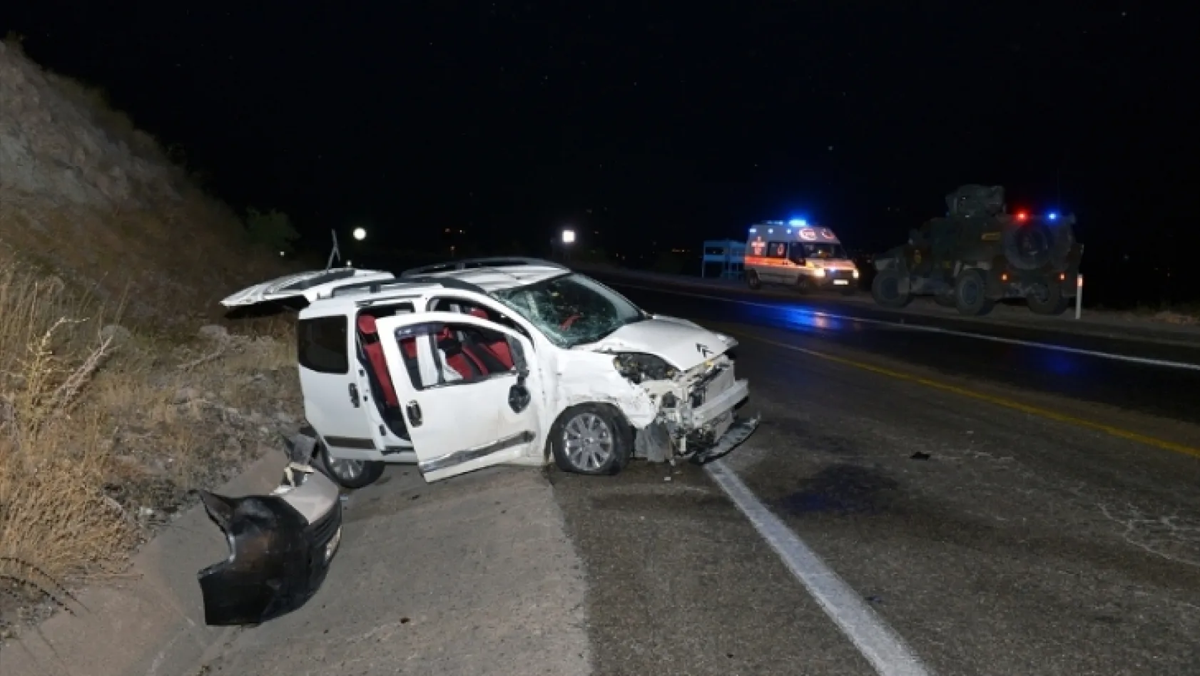 Tunceli-Elazığ yolunda kaza: 7 yaralı