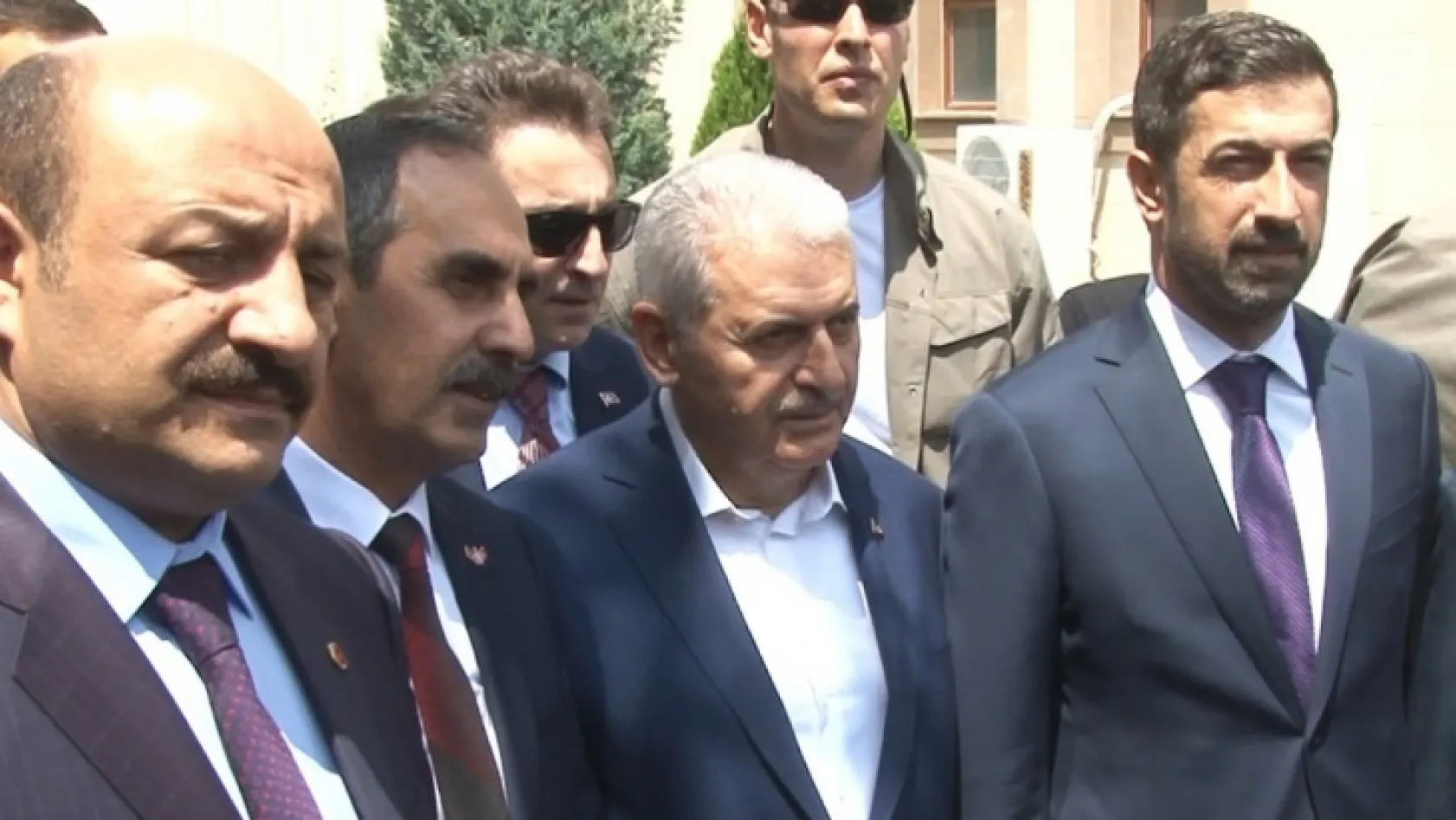 Başbakan Yıldırım, cuma namazını, Hacı Tayyar Camiinde kıldı